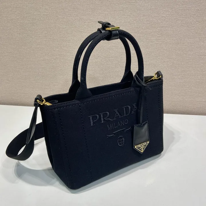 スーパーコピー プラダ キーホルダー