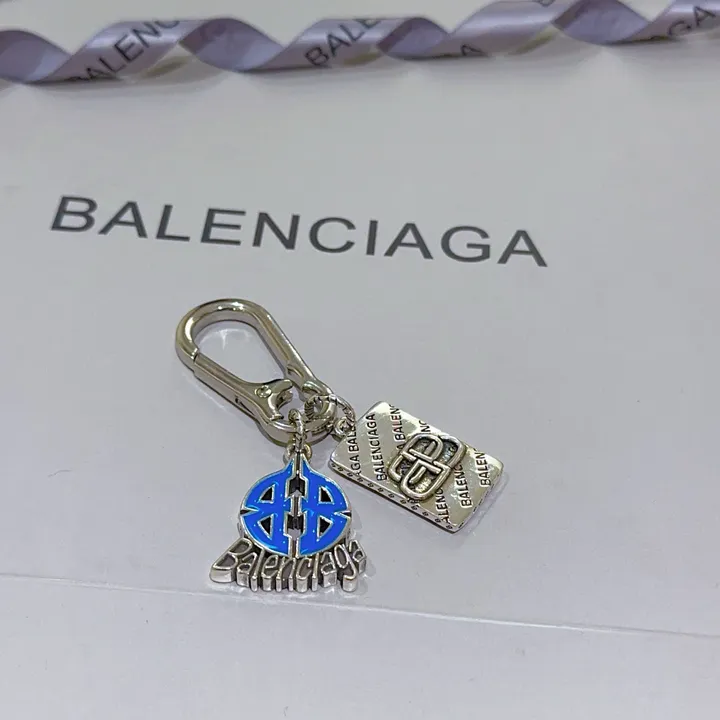 スーパーコピー バレンシアガ キーホルダー