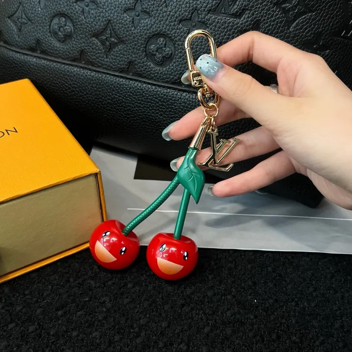 スーパーコピー ルイヴィトン キーホルダー