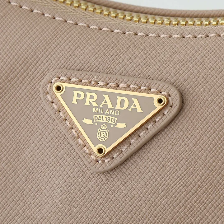 スーパーコピー プラダ キーホルダー