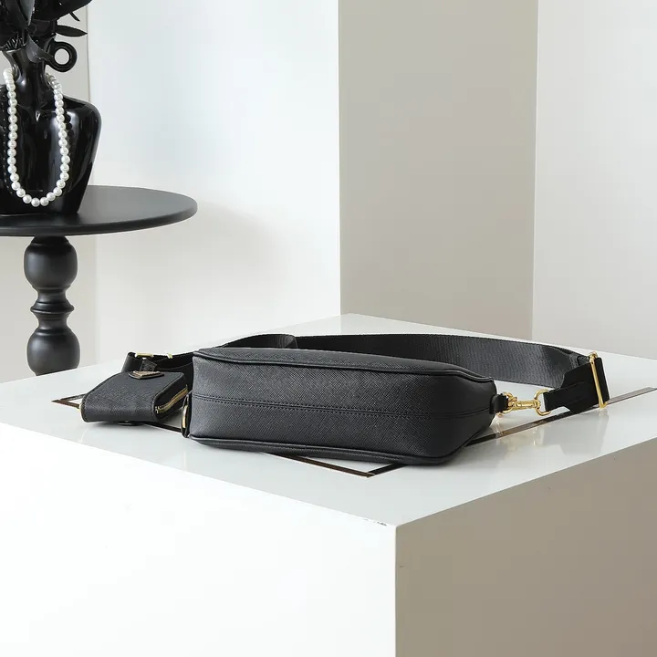 スーパーコピー プラダ キーホルダー