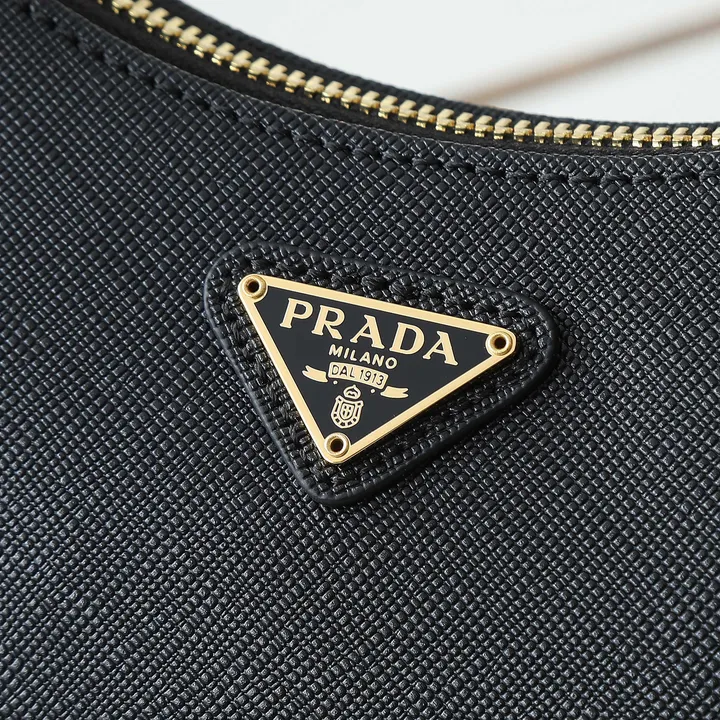 スーパーコピー プラダ キーホルダー