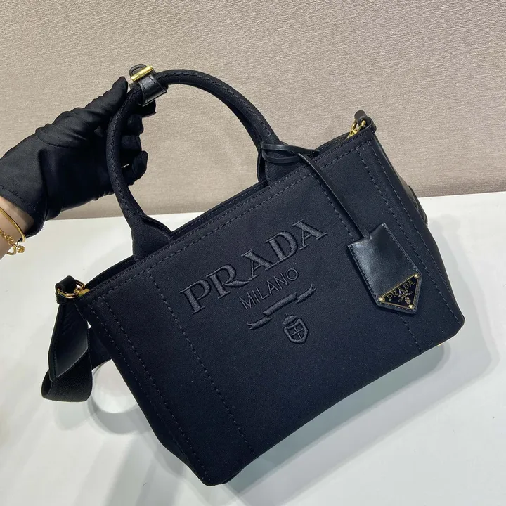 スーパーコピー プラダ キーホルダー