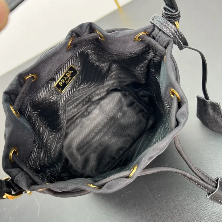 スーパーコピー バレンシアガ キーホルダー