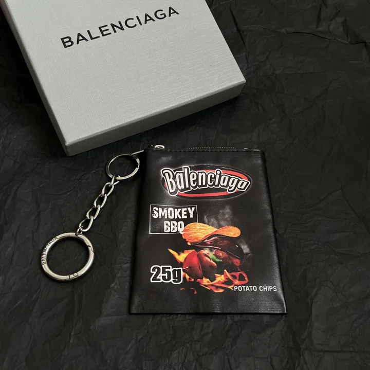 スーパーコピー バレンシアガ キーホルダー