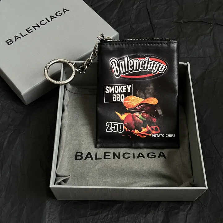 スーパーコピー バレンシアガ キーホルダー