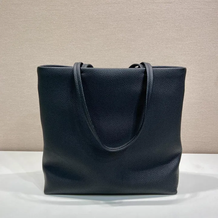 スーパーコピー プラダ キーホルダー