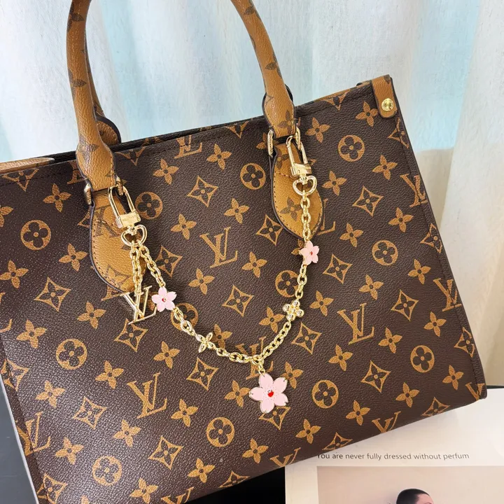 スーパーコピー ルイヴィトン キーホルダー