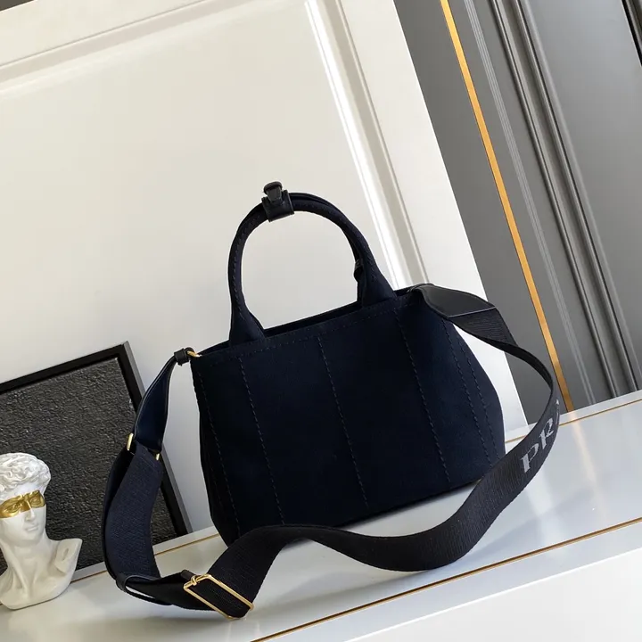 スーパーコピー バレンシアガ キーホルダー