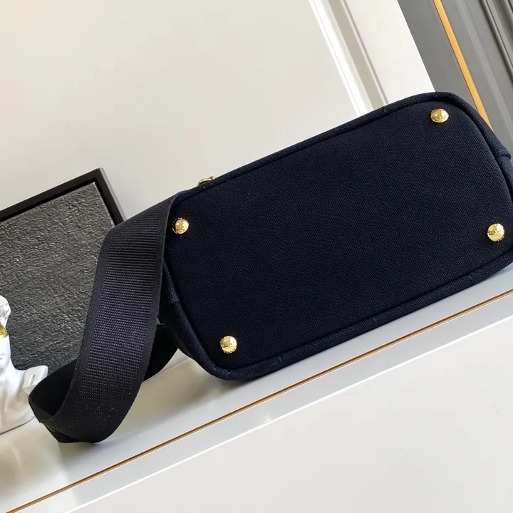 スーパーコピー バレンシアガ キーホルダー