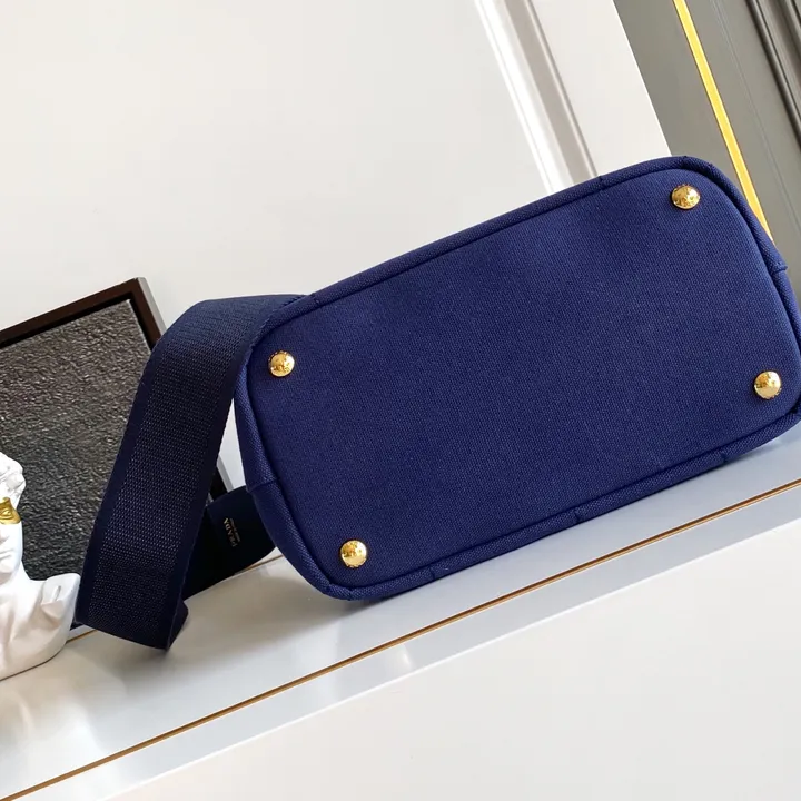 スーパーコピー バレンシアガ キーホルダー