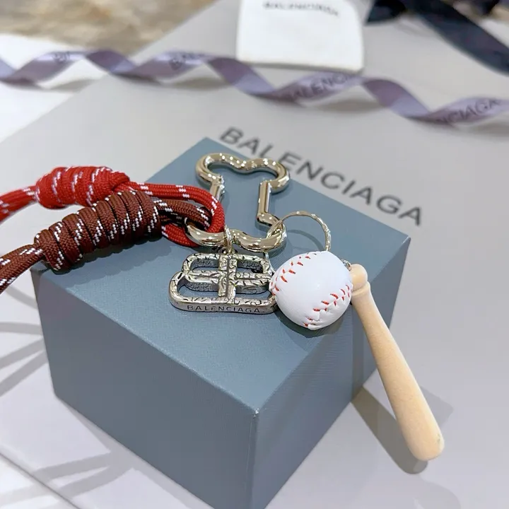 スーパーコピー バレンシアガ キーホルダー