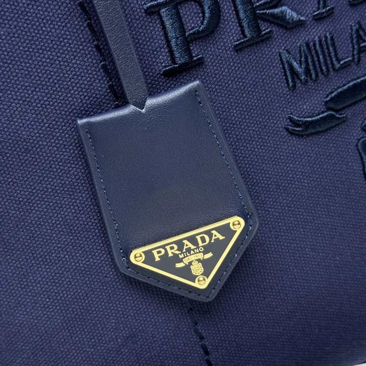 スーパーコピー プラダ キーホルダー