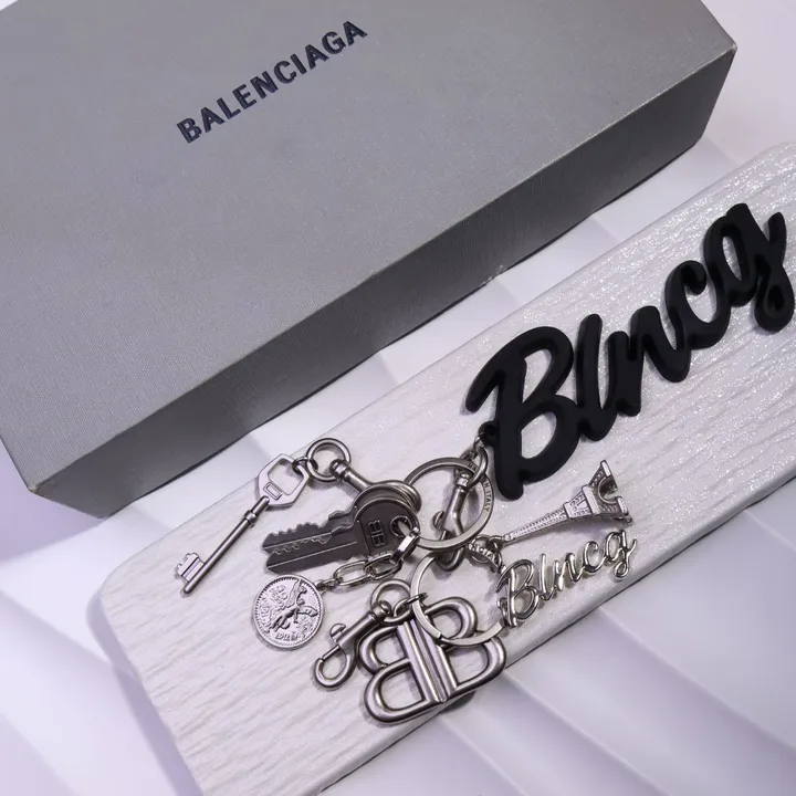 スーパーコピー バレンシアガ キーホルダー