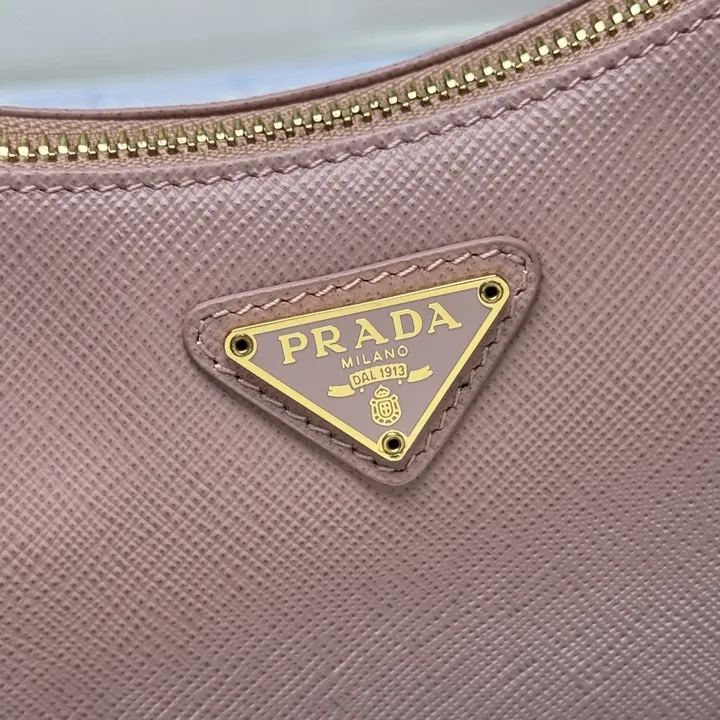 スーパーコピー プラダ キーホルダー