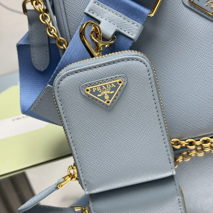 スーパーコピー プラダ キーホルダー