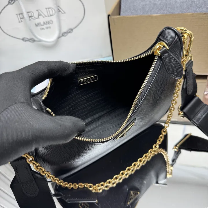 スーパーコピー プラダ キーホルダー