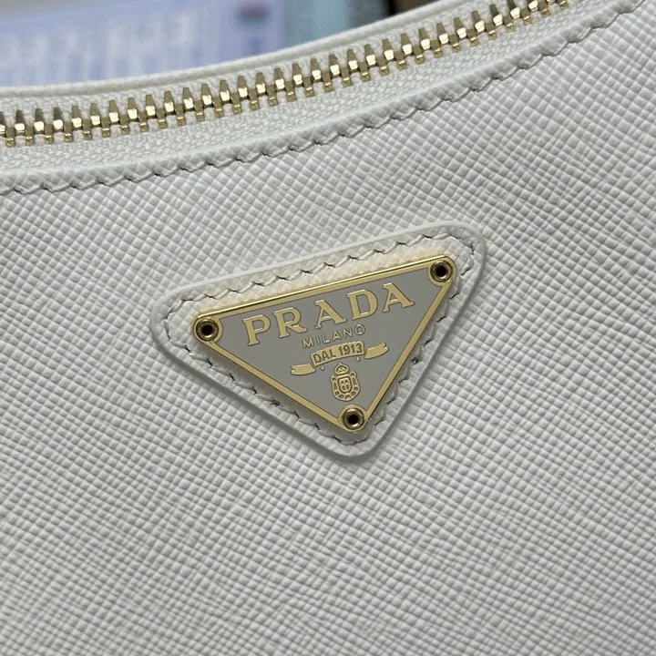 スーパーコピー バレンシアガ キーホルダー