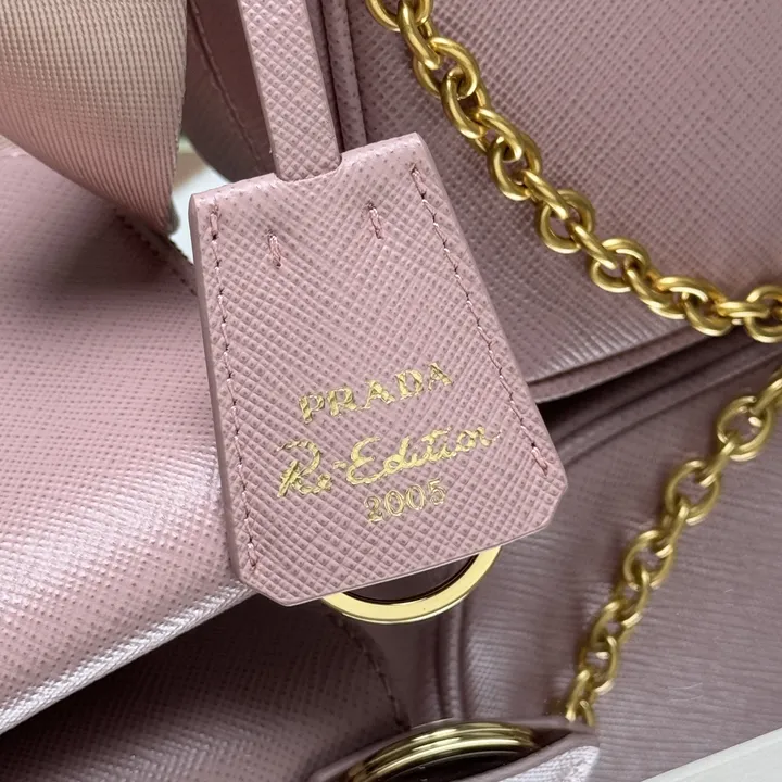 スーパーコピー バレンシアガ キーホルダー