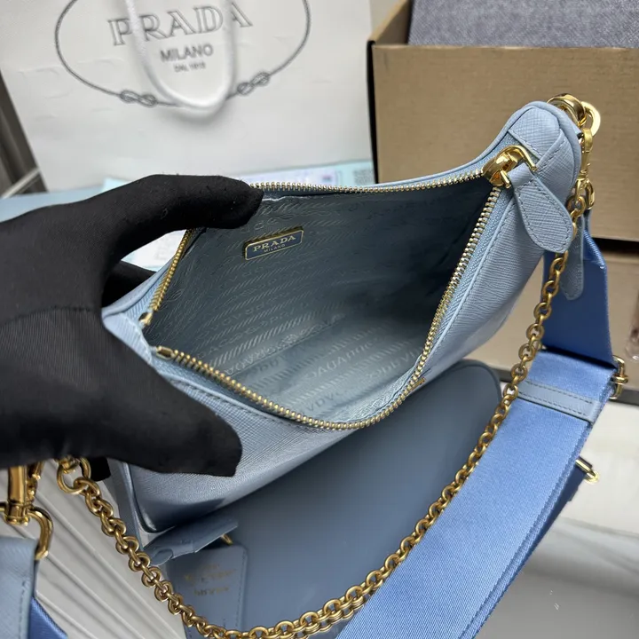 スーパーコピー バレンシアガ キーホルダー