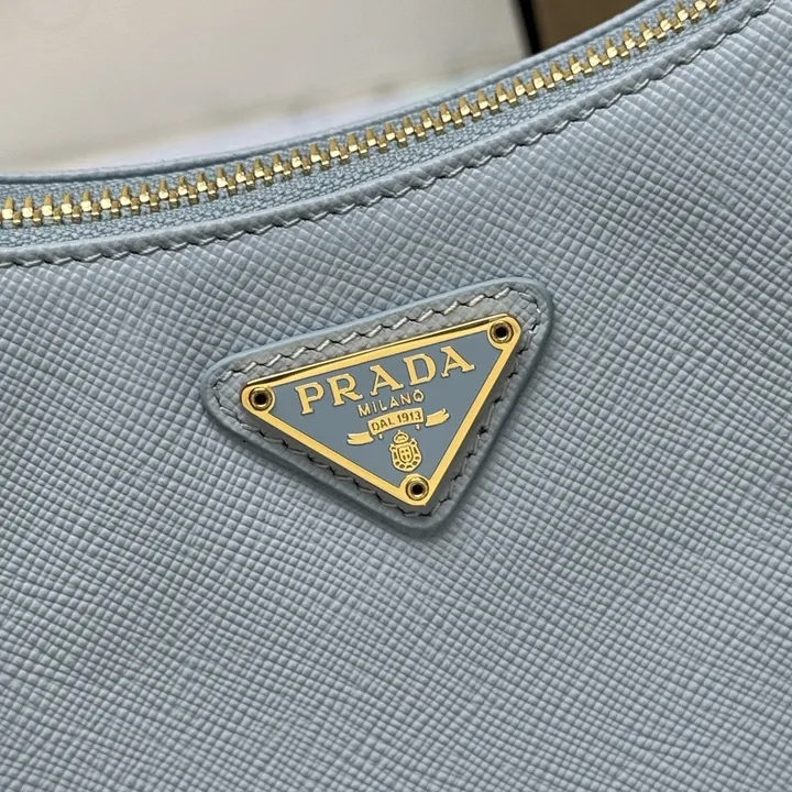 スーパーコピー バレンシアガ キーホルダー