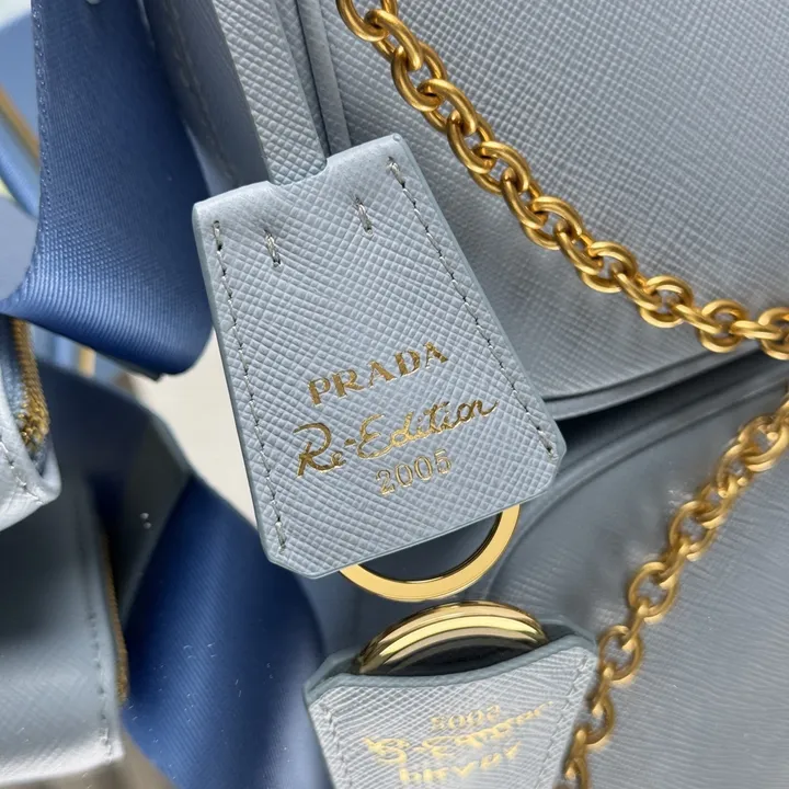 スーパーコピー バレンシアガ キーホルダー