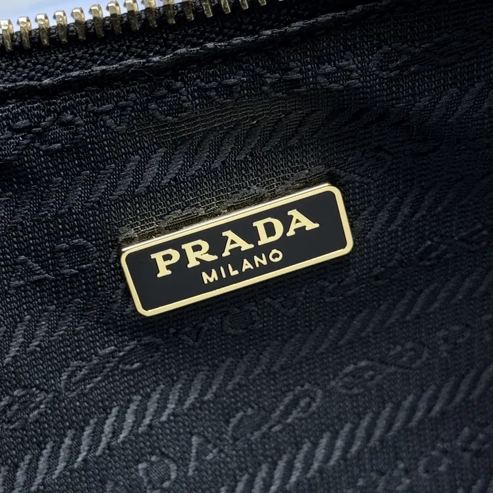 スーパーコピー バレンシアガ キーホルダー