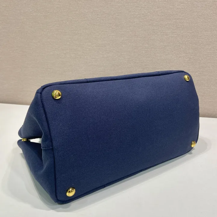 スーパーコピー プラダ キーホルダー