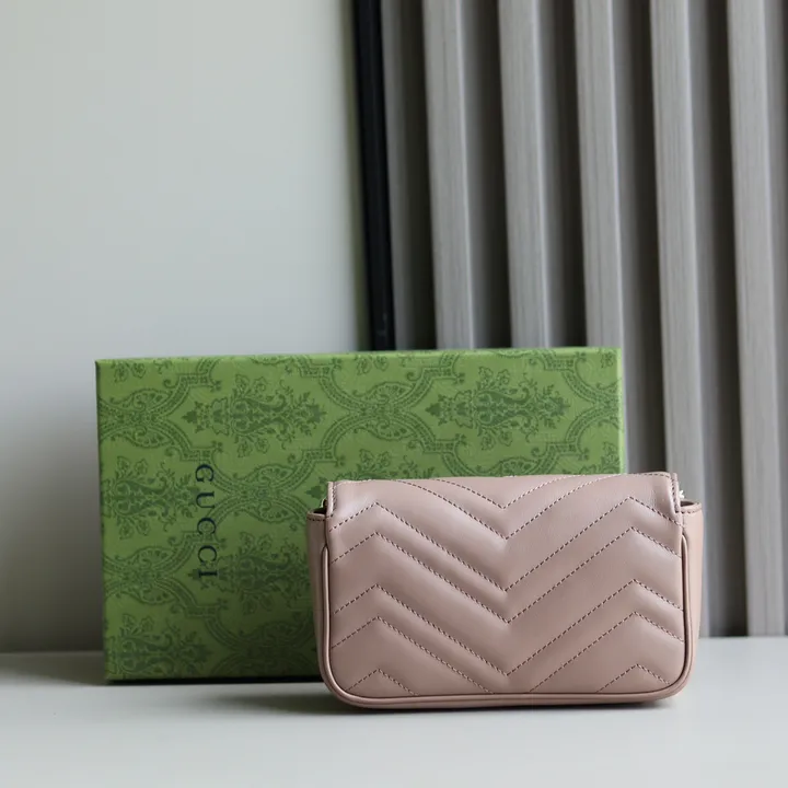 スーパーコピー ルイヴィトン キーホルダー