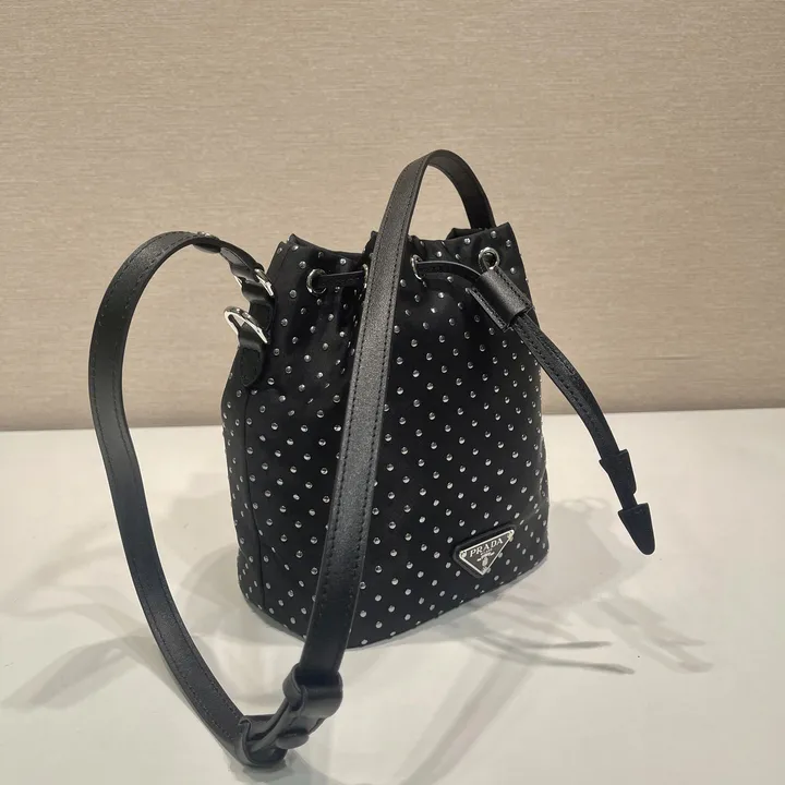 スーパーコピー プラダ キーホルダー