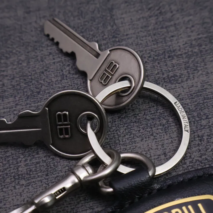 スーパーコピー バレンシアガ キーホルダー