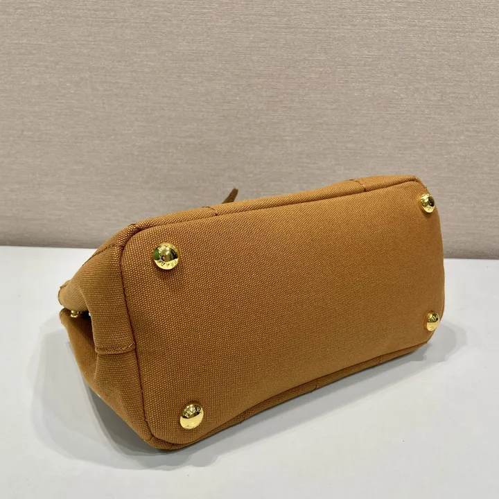 スーパーコピー プラダ キーホルダー