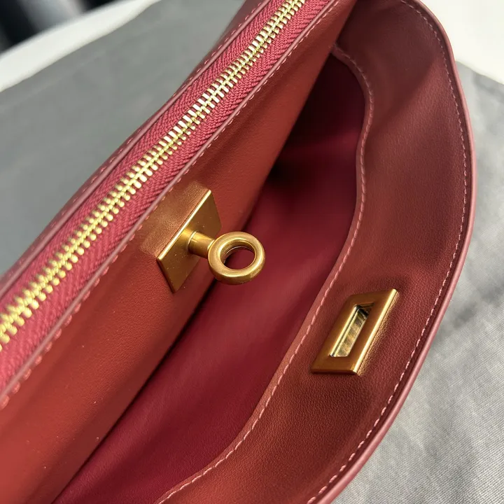 スーパーコピー ディオール キーホルダー