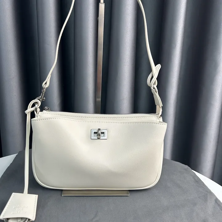 スーパーコピー ディオール キーホルダー