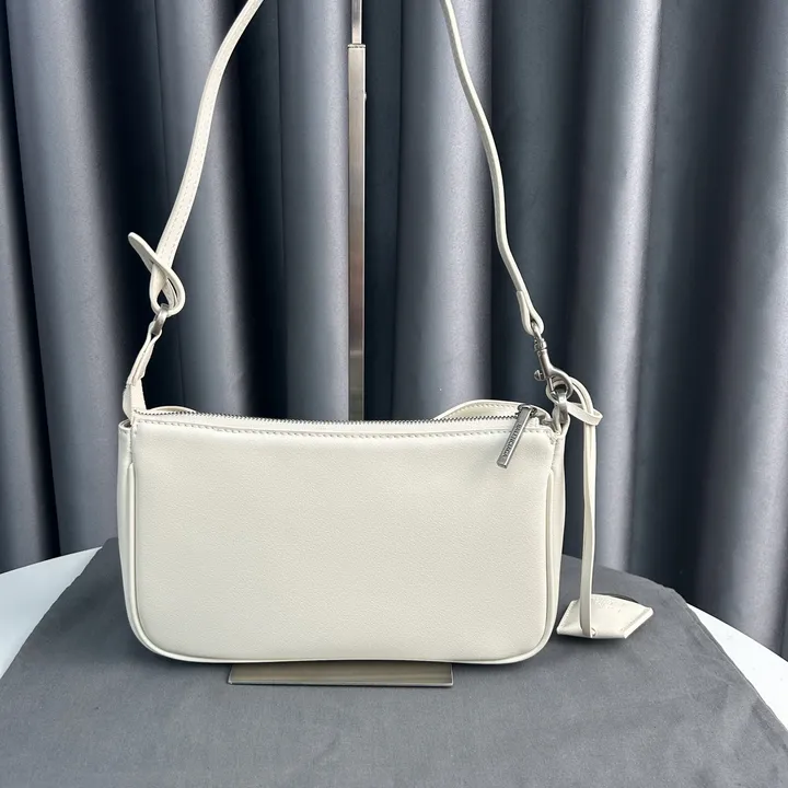 スーパーコピー ディオール キーホルダー