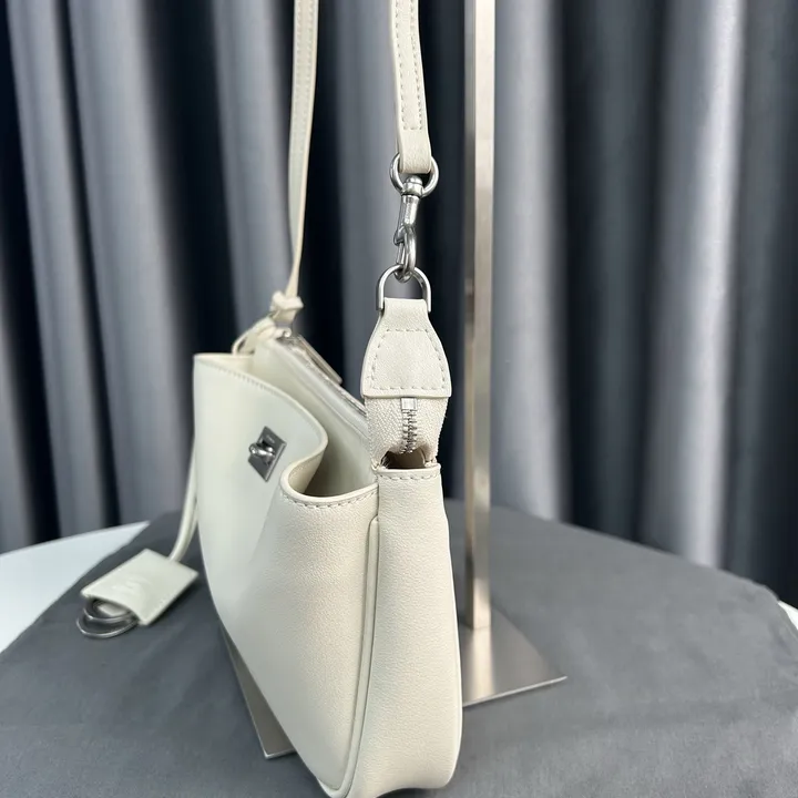 スーパーコピー ディオール キーホルダー