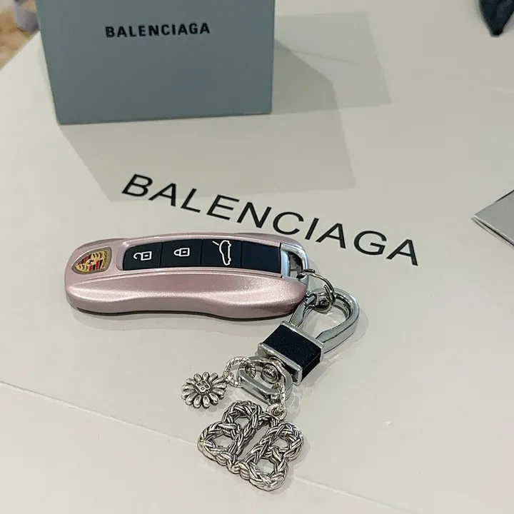 スーパーコピー バレンシアガ キーホルダー