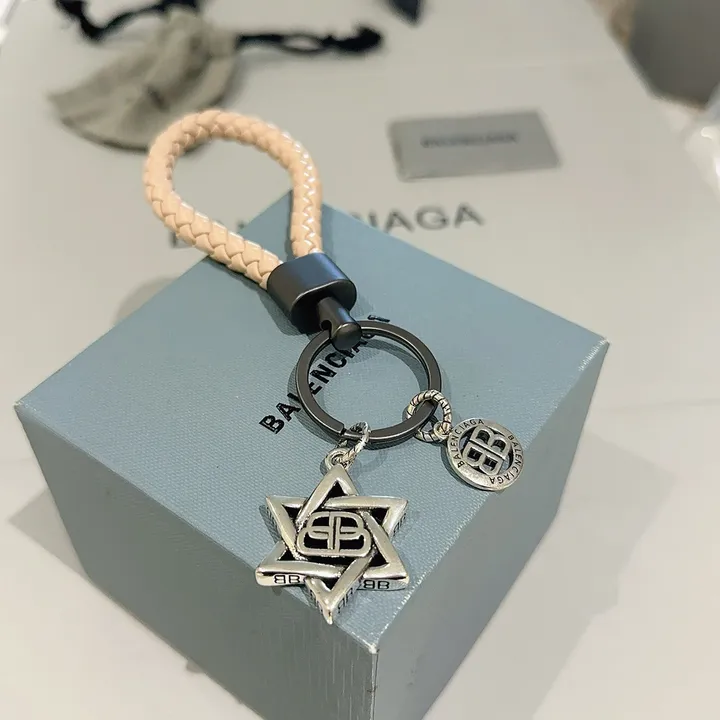 スーパーコピー バレンシアガ キーホルダー