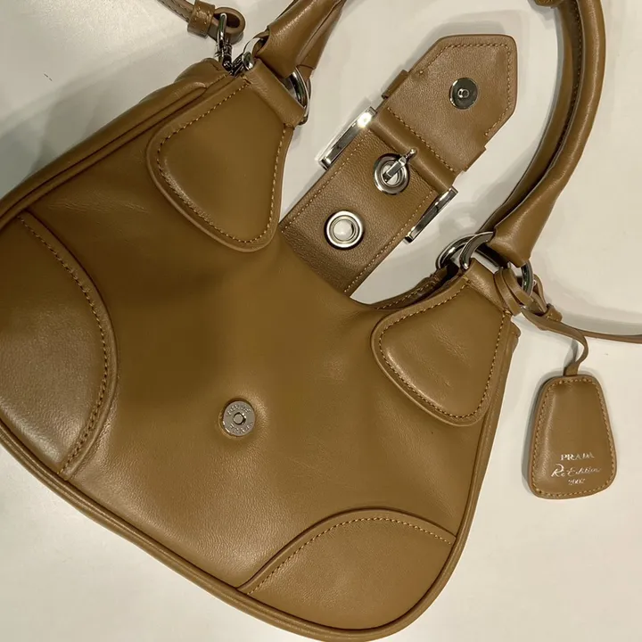 スーパーコピー プラダ キーホルダー