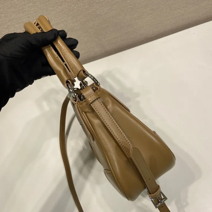 スーパーコピー プラダ キーホルダー