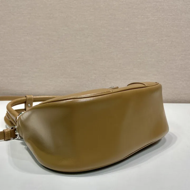 スーパーコピー プラダ キーホルダー