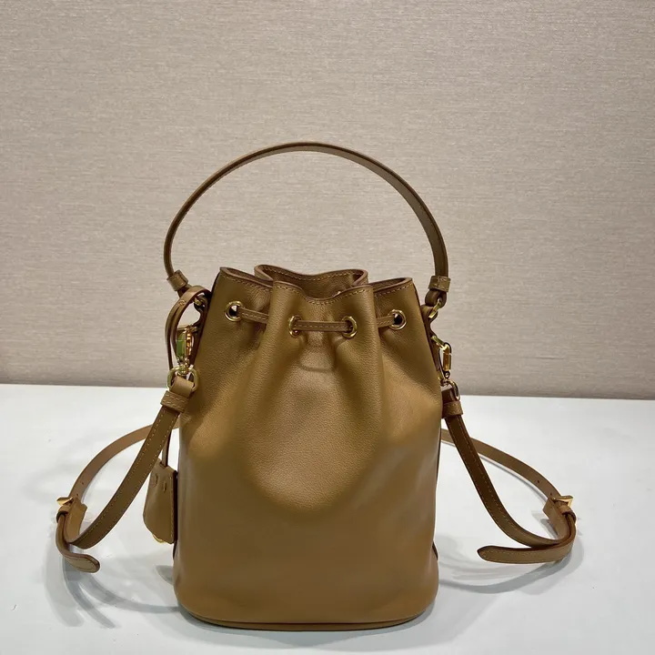 スーパーコピー プラダ キーホルダー