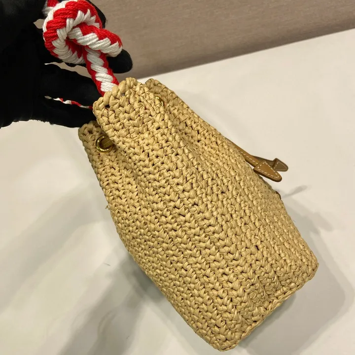 スーパーコピー バレンシアガ キーホルダー