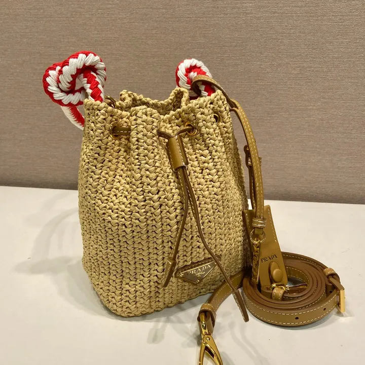 スーパーコピー バレンシアガ キーホルダー