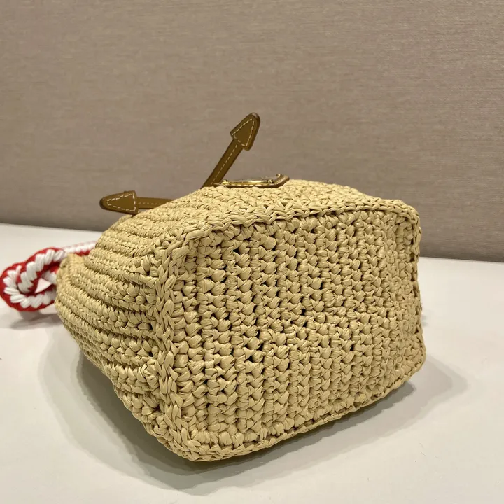 スーパーコピー プラダ キーホルダー