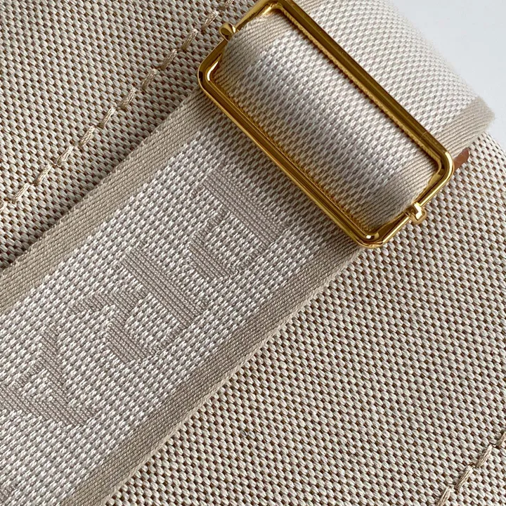 スーパーコピー バレンシアガ キーホルダー