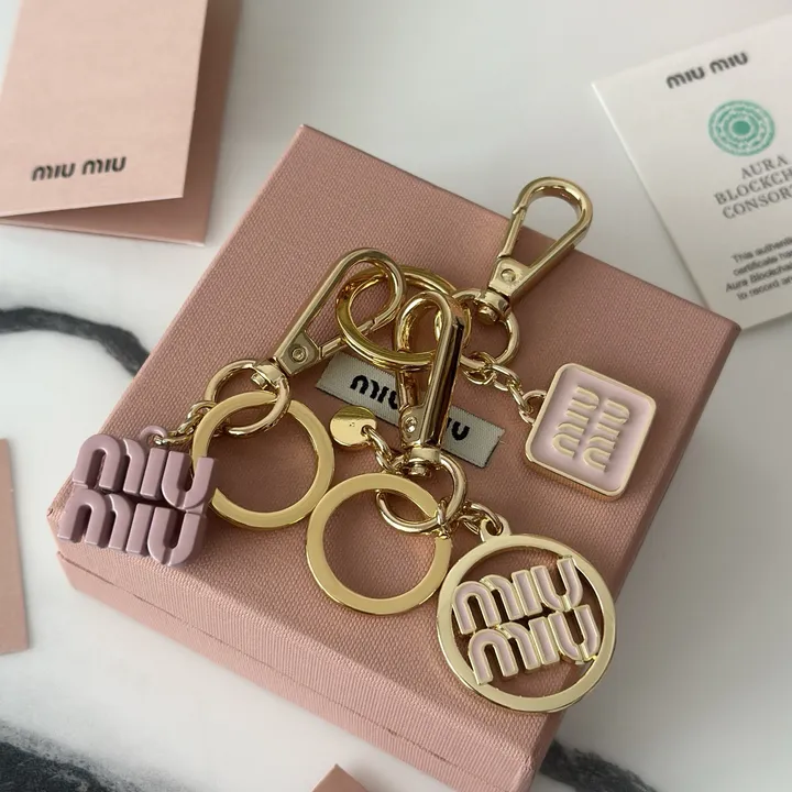 スーパーコピー ミュウミュウ キーホルダー