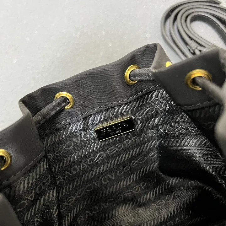 スーパーコピー バレンシアガ キーホルダー