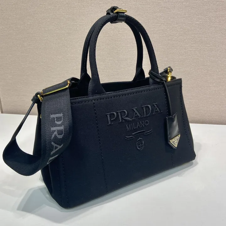 スーパーコピー プラダ キーホルダー