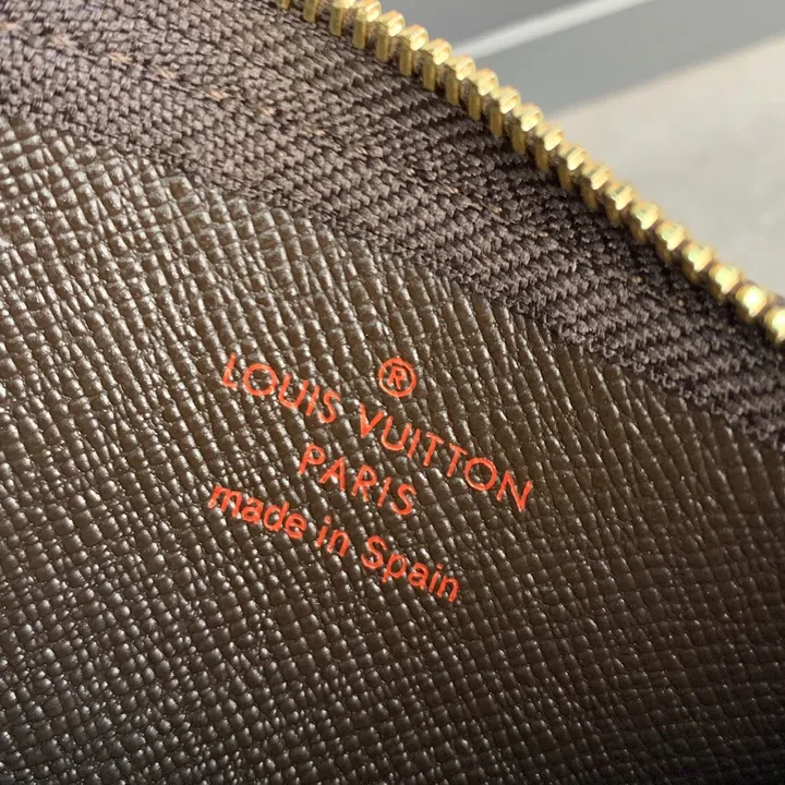 スーパーコピー ルイヴィトン キーホルダー